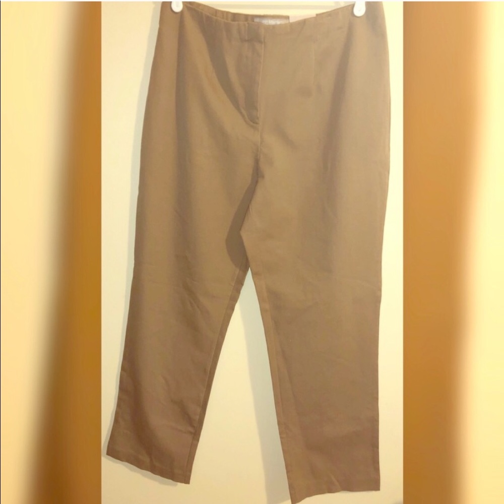 NWT CROFT & BARROW khaki slacks 16 Short